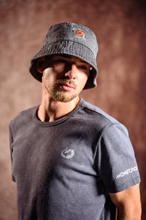 Tops and T-shirts image
