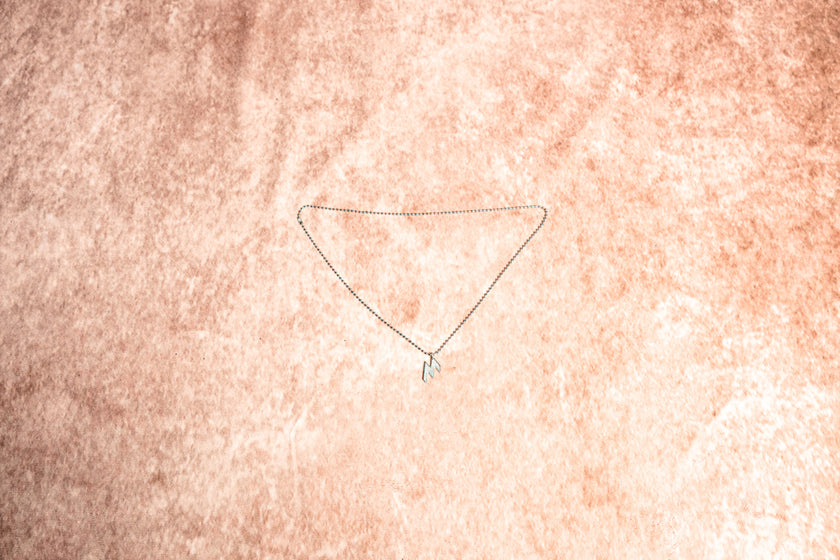 126. NECKLACE "M"